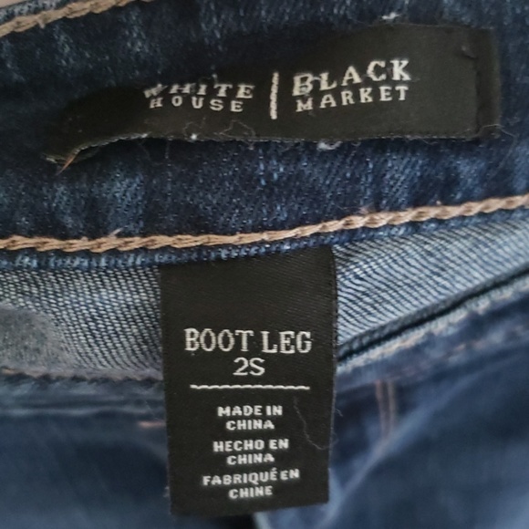 WHBM Size 2 Short Bootcut Jeans - Picture 2 of 3